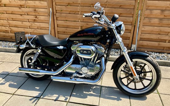 Gebrauchtmotorrad Harley-Davidson Sportster XL 883 L SuperLow - Bild 2 Gebrauchtmotorrad Harley-Davidson Sportster XL 883 L SuperLow - Bild 2