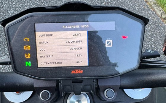 Gebrauchtmotorrad KTM 1290 Super Duke R - Bild 7 Gebrauchtmotorrad KTM 1290 Super Duke R - Bild 7