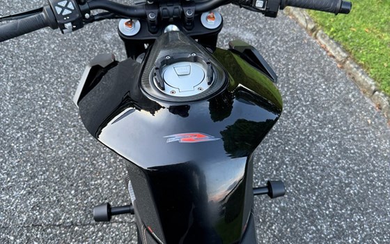 Gebrauchtmotorrad KTM 1290 Super Duke R - Bild 13 Gebrauchtmotorrad KTM 1290 Super Duke R - Bild 13