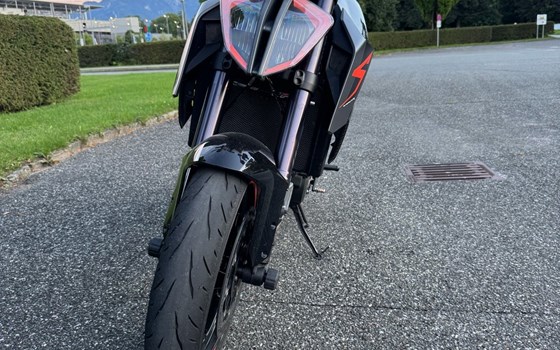 Gebrauchtmotorrad KTM 1290 Super Duke R - Bild 10 Gebrauchtmotorrad KTM 1290 Super Duke R - Bild 10
