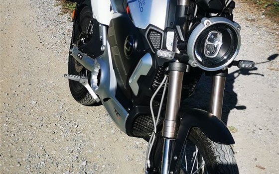 Gebrauchtmotorrad Super Soco TC Max 95 km/h - Bild 8 Gebrauchtmotorrad Super Soco TC Max 95 km/h - Bild 8