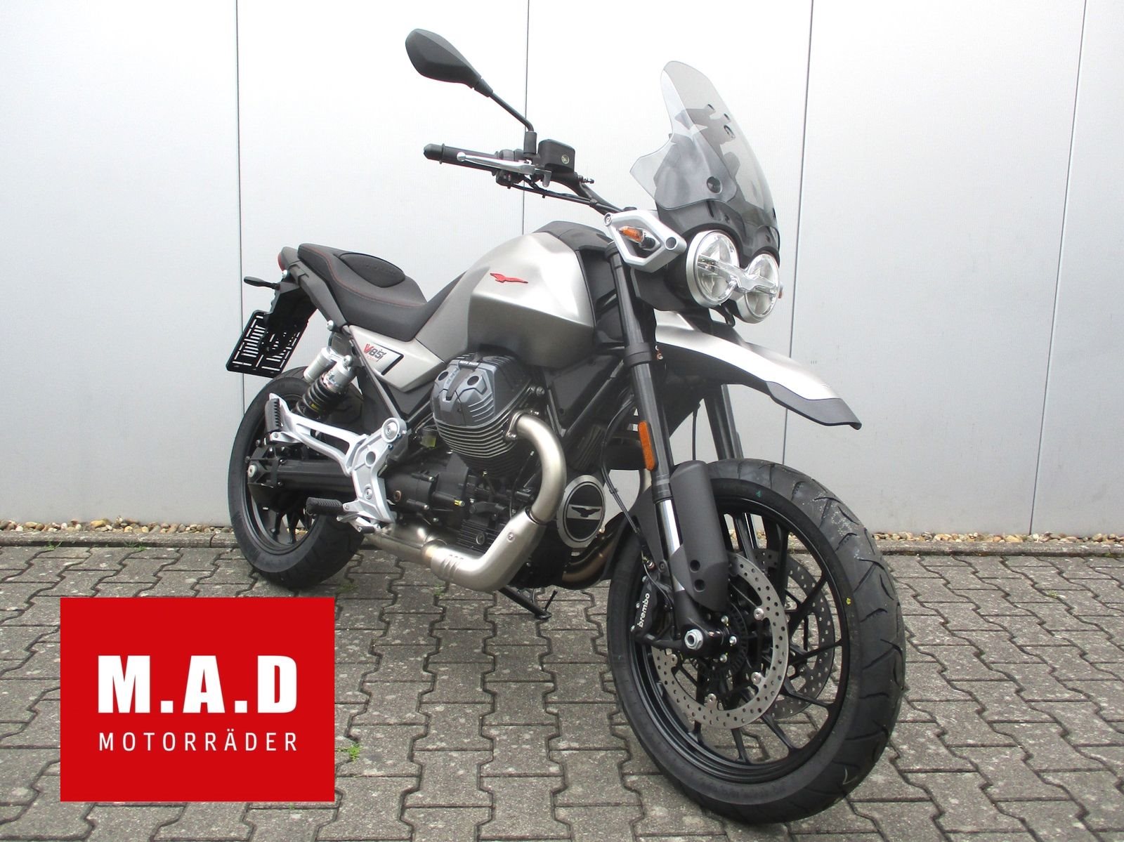 Moto Guzzi V85 Strada