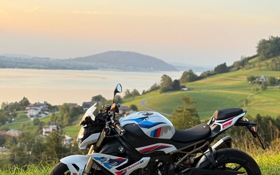 Gebrauchtmotorrad BMW S 1000 R - Bild 1 Gebrauchtmotorrad BMW S 1000 R - Bild 1