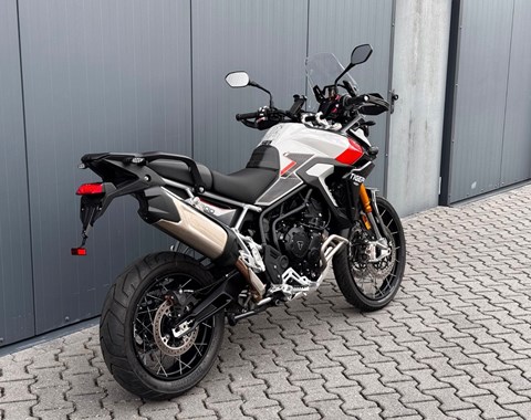 zum Vergrössern bitte anklicken!