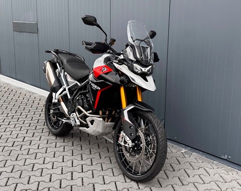 zum Vergrössern bitte anklicken!