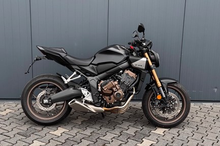 Honda CB650R E-Clutch