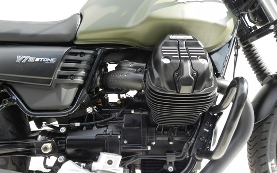 Gebrauchtmotorrad Moto Guzzi V7 750 Stone - Bild 14