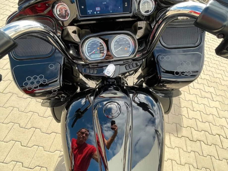 Angebot Harley-Davidson CVO Road Glide Limited FLTRKSE Bild 10: Angebot Harley-Davidson CVO Road Glide Limited FLTRKSE