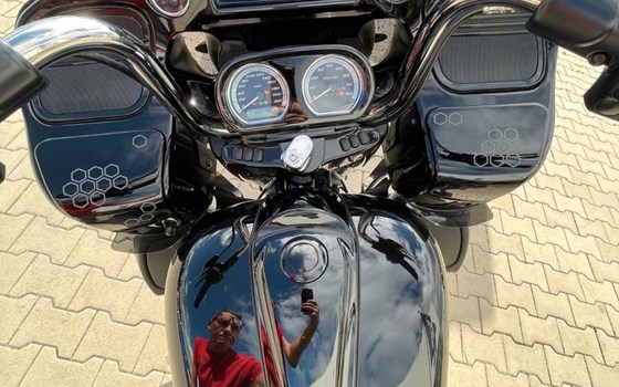 Gebrauchtmotorrad Harley-Davidson CVO Road Glide Limited FLTRKSE - Bild 10