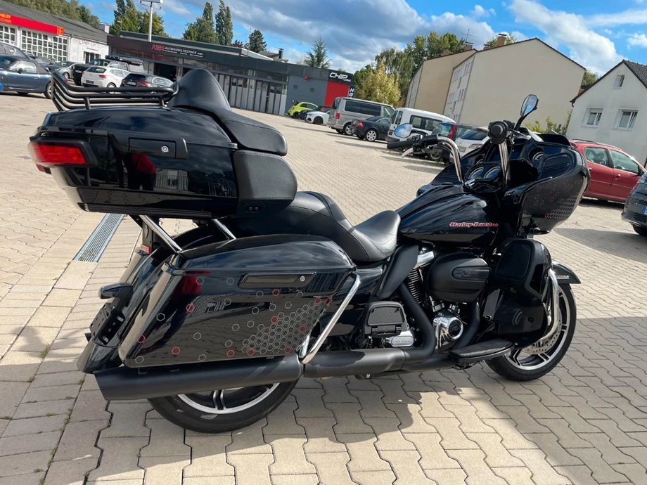 Angebot Harley-Davidson CVO Road Glide Limited FLTRKSE Bild 5: Angebot Harley-Davidson CVO Road Glide Limited FLTRKSE
