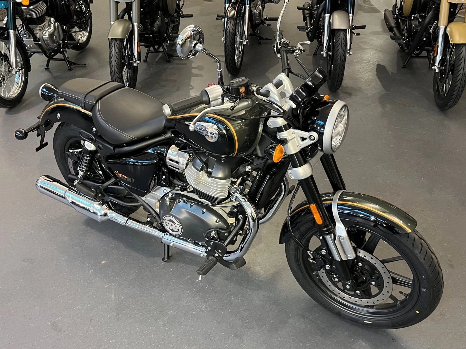 Royal Enfield Super Meteor 650