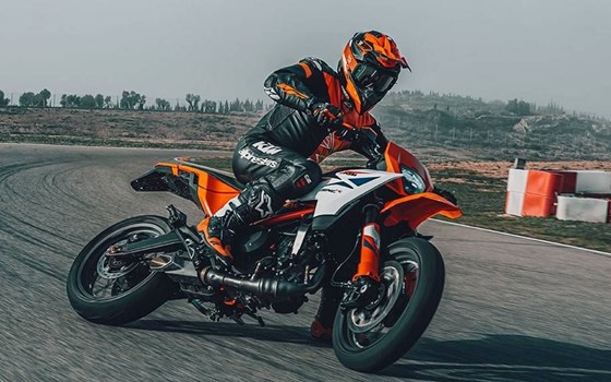 Neufahrzeug KTM 390 SMC R - Bild 10