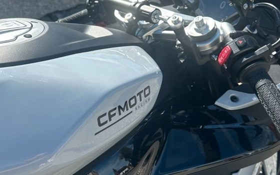 Neufahrzeug CFMOTO 675SR-R - Bild 9