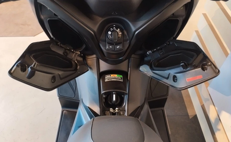 Angebot Yamaha XMAX 300 Bild 15: Angebot Yamaha XMAX 300