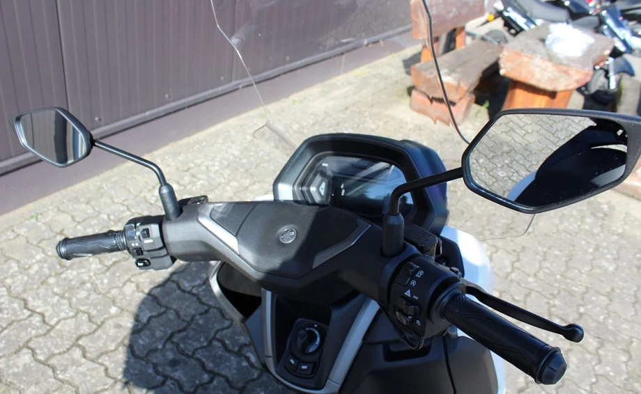Angebot Yamaha NMAX 125 Bild 16: Angebot Yamaha NMAX 125