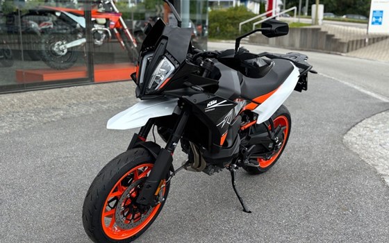 Neufahrzeug KTM 890 SMT - Bild 13
