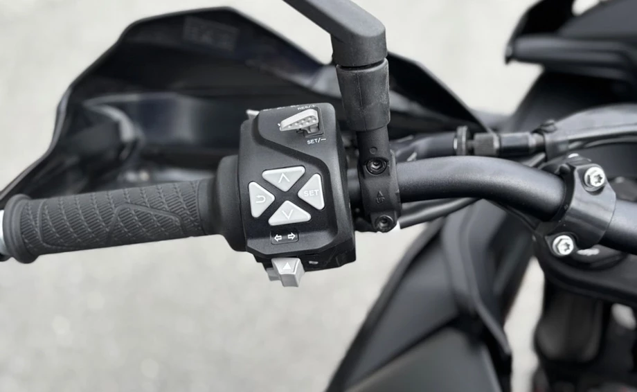 Angebot KTM 890 SMT Bild 15: Angebot KTM 890 SMT