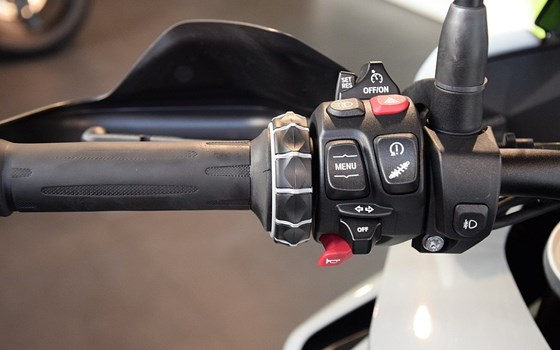 Gebrauchtmotorrad BMW S 1000 XR - Bild 7