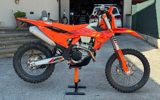 Gebrauchtmotorrad KTM 500 EXC-F SIX DAYS - Bild 1 Gebrauchtmotorrad KTM 500 EXC-F SIX DAYS - Bild 1