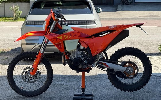 Gebrauchtmotorrad KTM 500 EXC-F SIX DAYS - Bild 2 Gebrauchtmotorrad KTM 500 EXC-F SIX DAYS - Bild 2