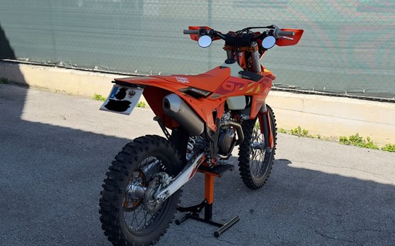 Gebrauchtmotorrad KTM 500 EXC-F SIX DAYS - Bild 4 Gebrauchtmotorrad KTM 500 EXC-F SIX DAYS - Bild 4