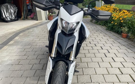 Gebrauchtmotorrad Ducati Hypermotard 939 - Bild 6 Gebrauchtmotorrad Ducati Hypermotard 939 - Bild 6