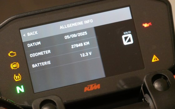 Gebrauchtmotorrad KTM 890 Duke GP - Bild 18