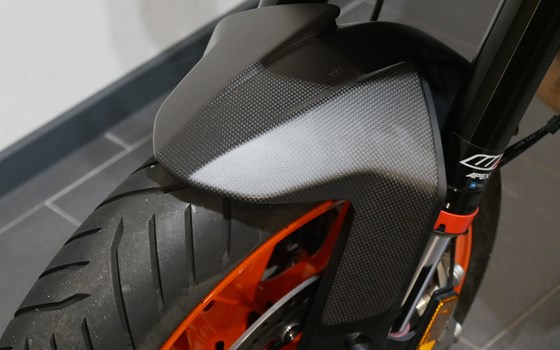 Gebrauchtmotorrad KTM 890 Duke GP - Bild 14