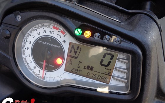 Gebrauchtmotorrad Suzuki V-Strom 650 - Bild 3 Gebrauchtmotorrad Suzuki V-Strom 650 - Bild 3