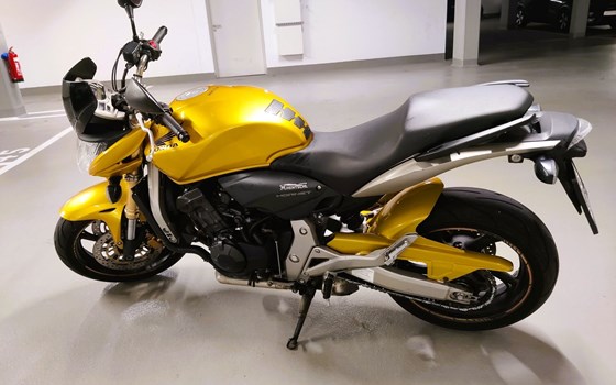 Gebrauchtmotorrad Honda CB 600 F Hornet - Bild 3 Gebrauchtmotorrad Honda CB 600 F Hornet - Bild 3