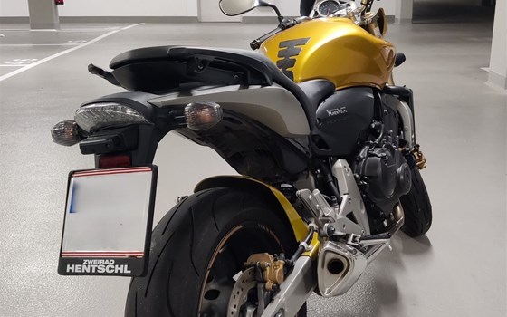 Gebrauchtmotorrad Honda CB 600 F Hornet - Bild 4 Gebrauchtmotorrad Honda CB 600 F Hornet - Bild 4