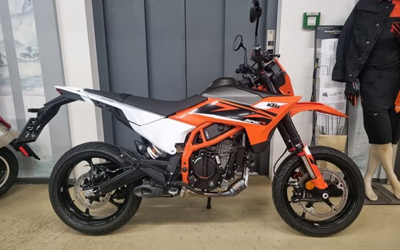 Gebrauchtmotorrad KTM 125 SMC R - Bild 1 Gebrauchtmotorrad KTM 125 SMC R - Bild 1