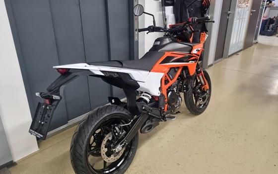 Gebrauchtmotorrad KTM 125 SMC R - Bild 3 Gebrauchtmotorrad KTM 125 SMC R - Bild 3
