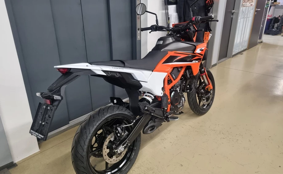 Angebot KTM 125 SMC R Bild 3: Angebot KTM 125 SMC R