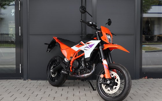 Gebrauchtmotorrad KTM 390 SMC R - Bild 3