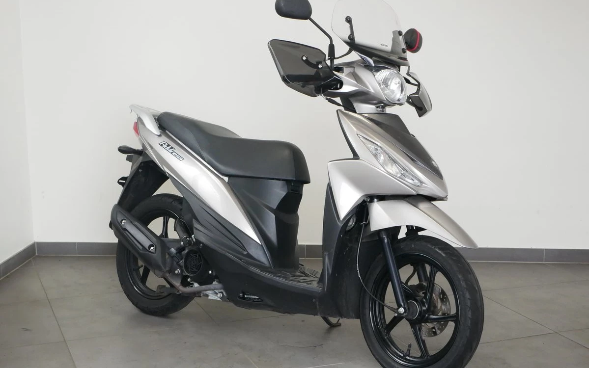 Zum Vergrößern bitte anklicken! Angebot Suzuki Address 110