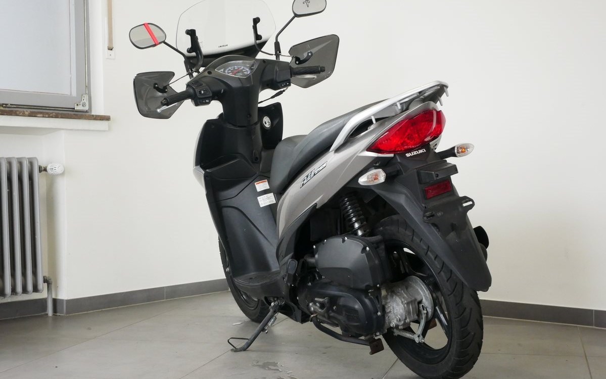 Zum Vergrößern bitte anklicken! Angebot Suzuki Address 110