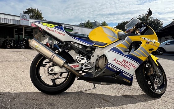 Gebrauchtmotorrad Honda CBR600RR - Bild 4 Gebrauchtmotorrad Honda CBR600RR - Bild 4