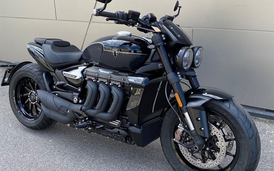 Gebrauchtmotorrad Triumph Rocket 3 Storm R - Bild 2 Gebrauchtmotorrad Triumph Rocket 3 Storm R - Bild 2