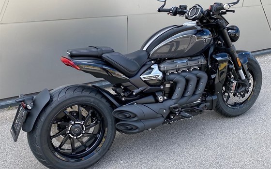 Gebrauchtmotorrad Triumph Rocket 3 Storm R - Bild 3 Gebrauchtmotorrad Triumph Rocket 3 Storm R - Bild 3