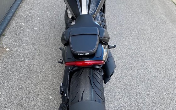 Gebrauchtmotorrad Triumph Rocket 3 Storm R - Bild 4 Gebrauchtmotorrad Triumph Rocket 3 Storm R - Bild 4
