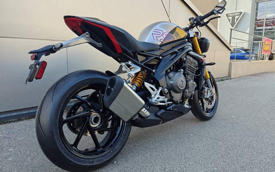 Gebrauchtmotorrad Triumph Speed Triple 1200 RS - Bild 4 Gebrauchtmotorrad Triumph Speed Triple 1200 RS - Bild 4