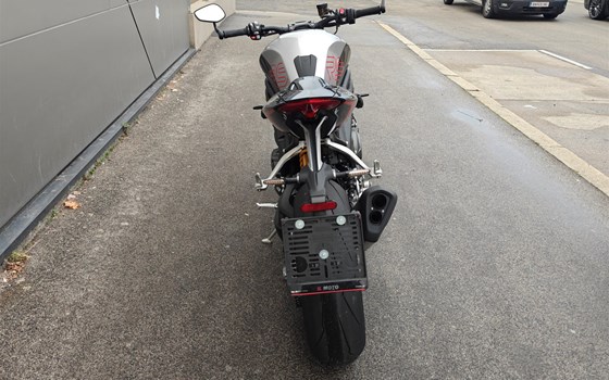 Gebrauchtmotorrad Triumph Speed Triple 1200 RS - Bild 5