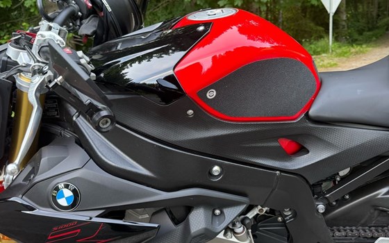 Gebrauchtmotorrad BMW S 1000 R - Bild 10 Gebrauchtmotorrad BMW S 1000 R - Bild 10