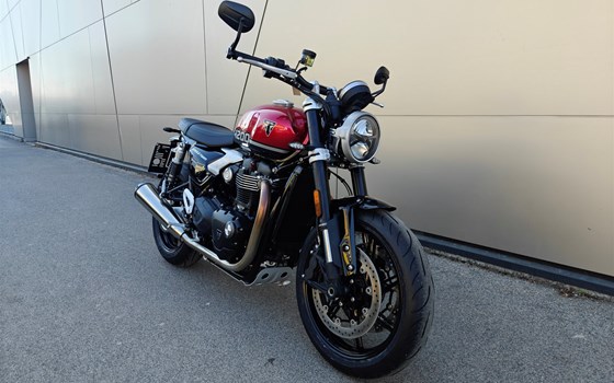 Gebrauchtmotorrad Triumph Speed Twin 1200 - Bild 2 Gebrauchtmotorrad Triumph Speed Twin 1200 - Bild 2
