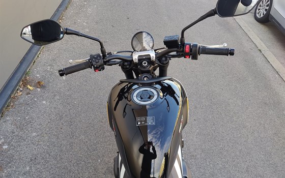 Gebrauchtmotorrad Triumph Trident 660 - Bild 6 Gebrauchtmotorrad Triumph Trident 660 - Bild 6