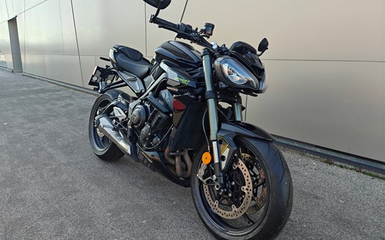 Gebrauchtmotorrad Triumph Street Triple 765 RS - Bild 2
