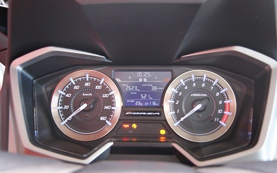 Gebrauchtmotorrad Honda Forza 350 - Bild 6