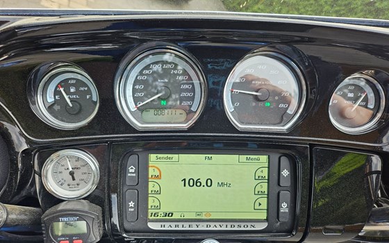 Gebrauchtmotorrad Harley-Davidson Touring Electra Glide Ultra Limited FLHTK - Bild 4