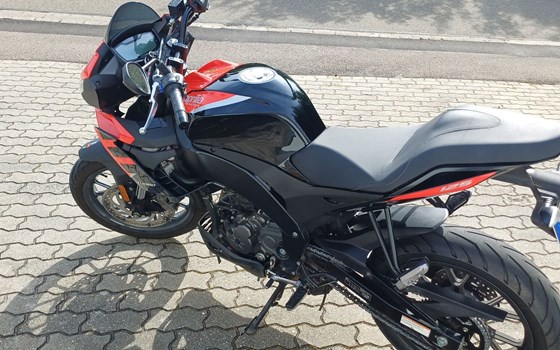 Gebrauchtmotorrad Aprilia Tuono 125 - Bild 8